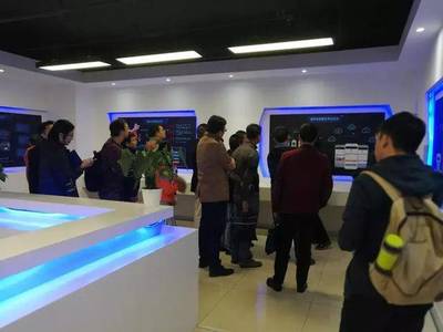 熱烈歡迎南寧市電子科技大學組織黨政企業代表蒞臨清渟科技參觀交流